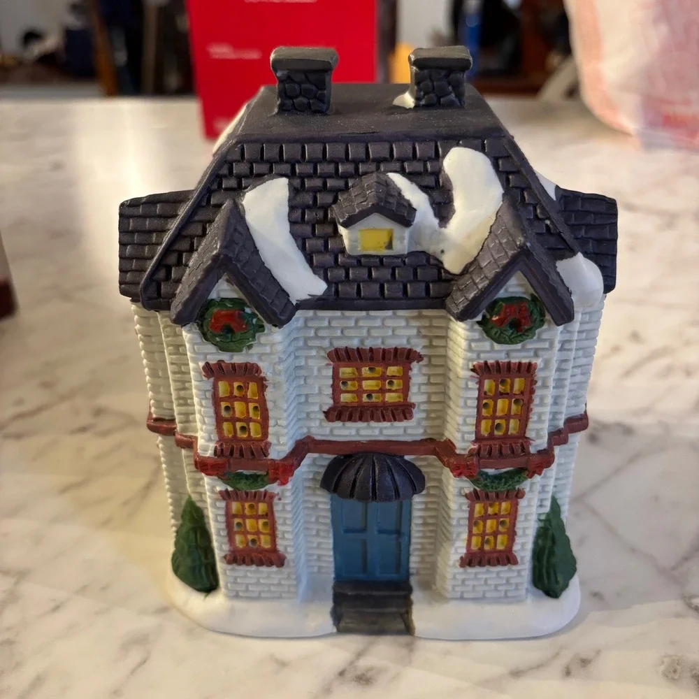 Trim A‎ Home Holiday Memories NO Light Ceramic Christmas Village House 1995
